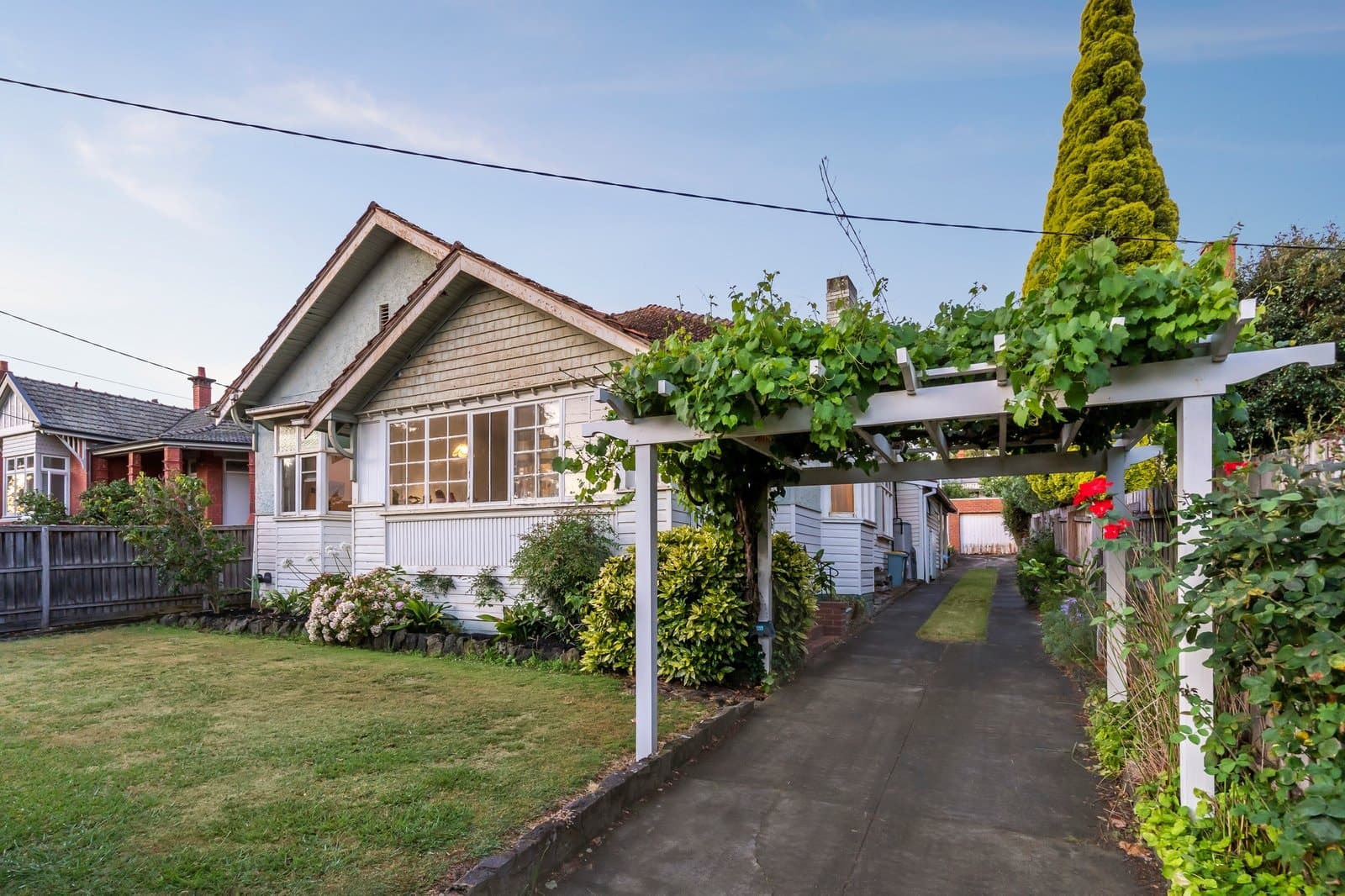 20 Miller Grove, Kew - Image 1