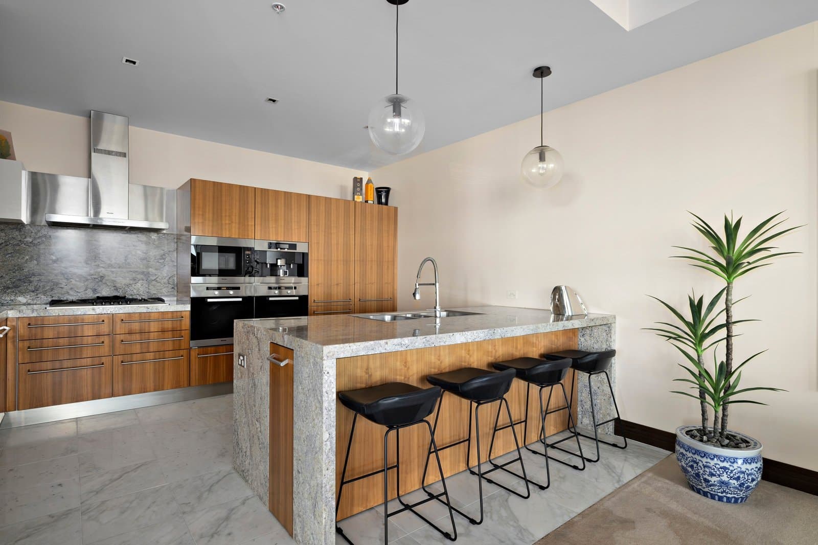 702/430 St Kilda Road, Melbourne - Thumbnail 3