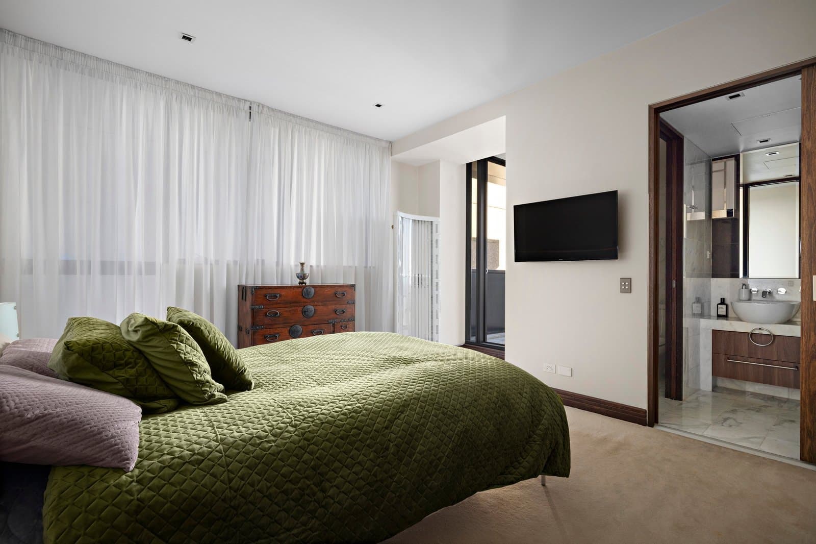 702/430 St Kilda Road, Melbourne - Thumbnail 6