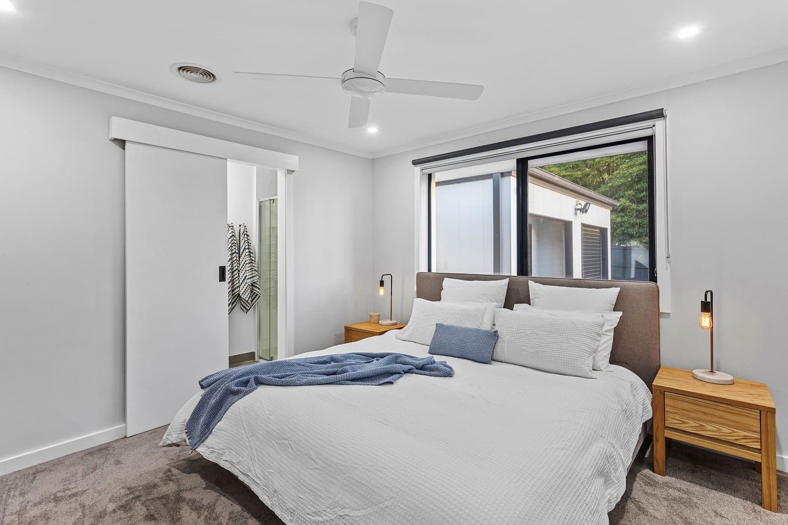 6 Pembroke Drive, Somerville - Thumbnail 5