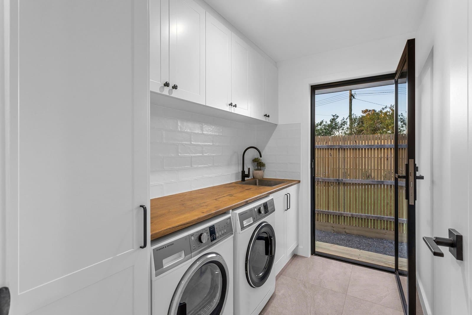 6 Pembroke Drive, Somerville - Thumbnail 8