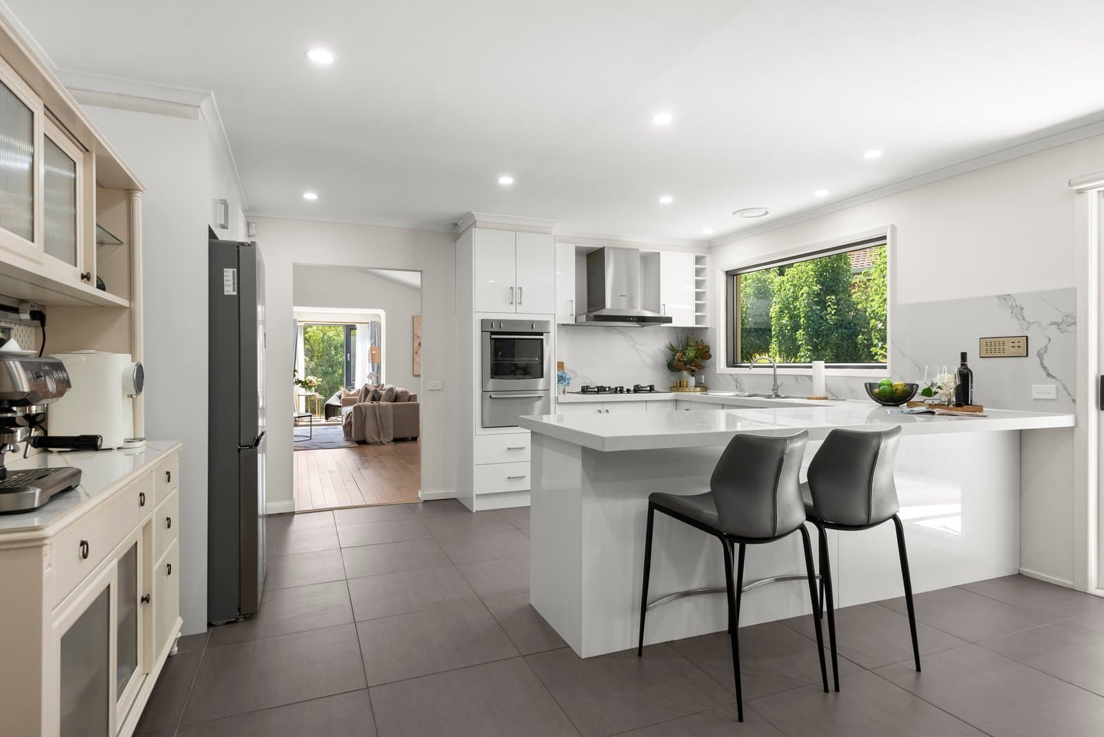 24 Santa Rosa Boulevard, Doncaster East - Thumbnail 4