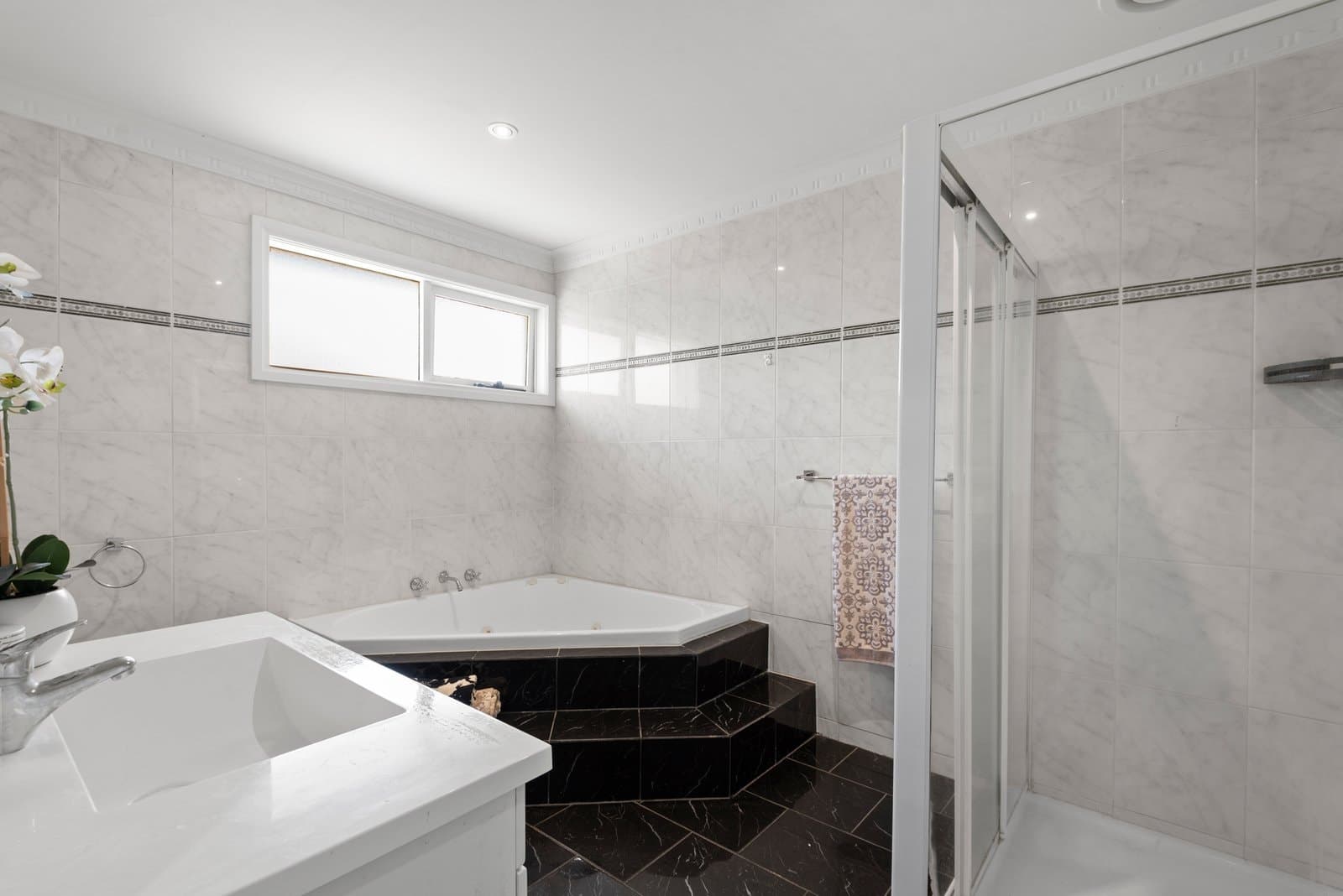 24 Santa Rosa Boulevard, Doncaster East - Thumbnail 8