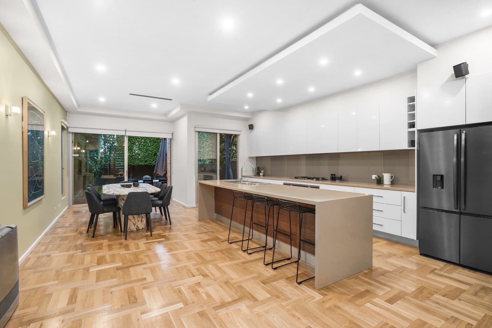 667c Inkerman Road, Caulfield North - Thumbnail 2