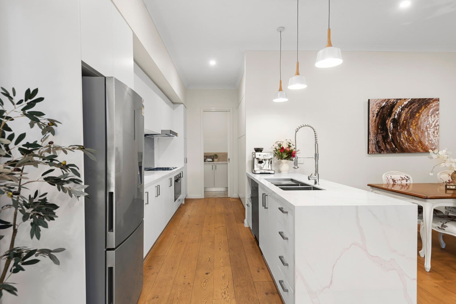 14 Glenthorn Avenue, Balwyn North - Thumbnail 3