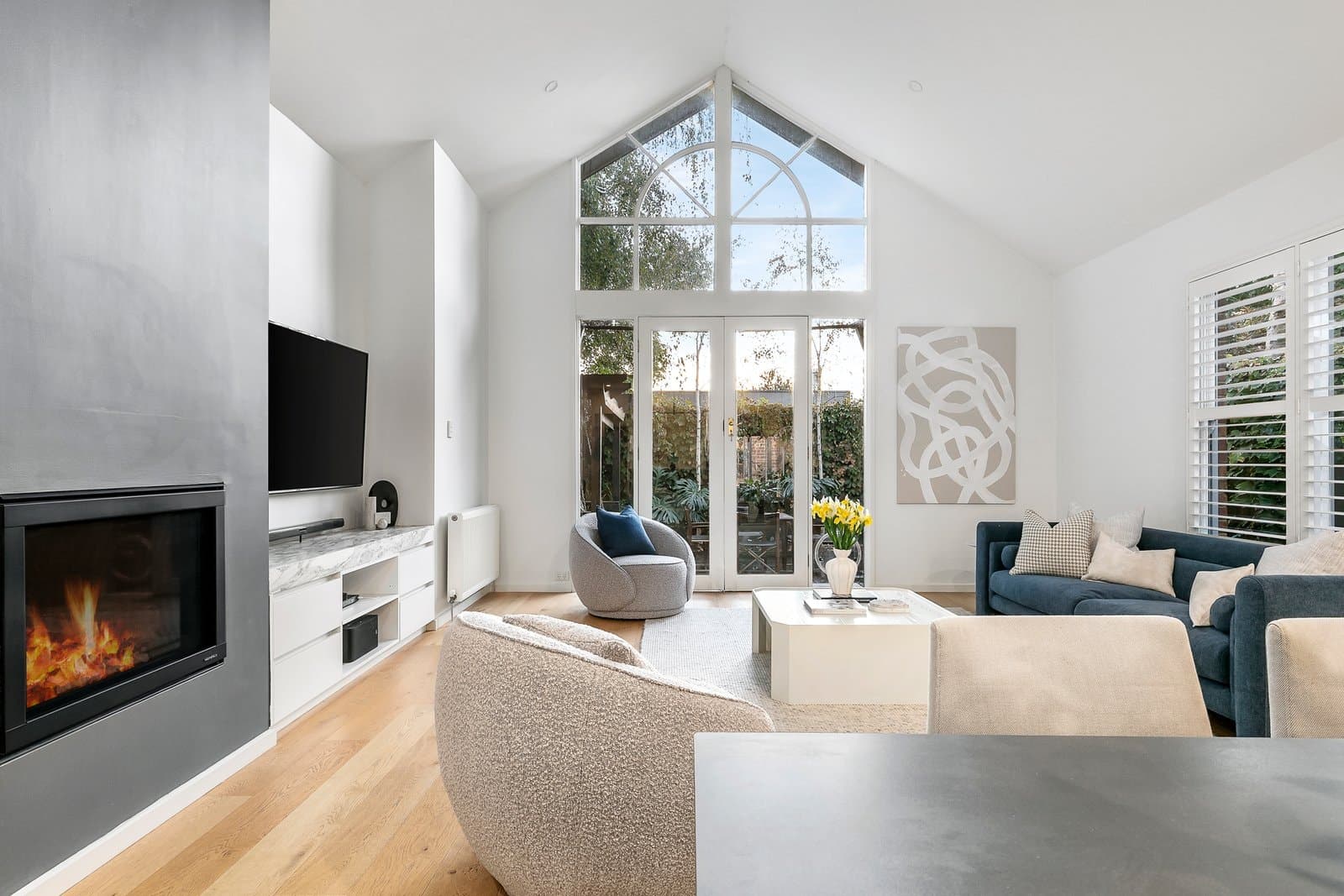 18 Hunter Street, Hawthorn - Thumbnail 2