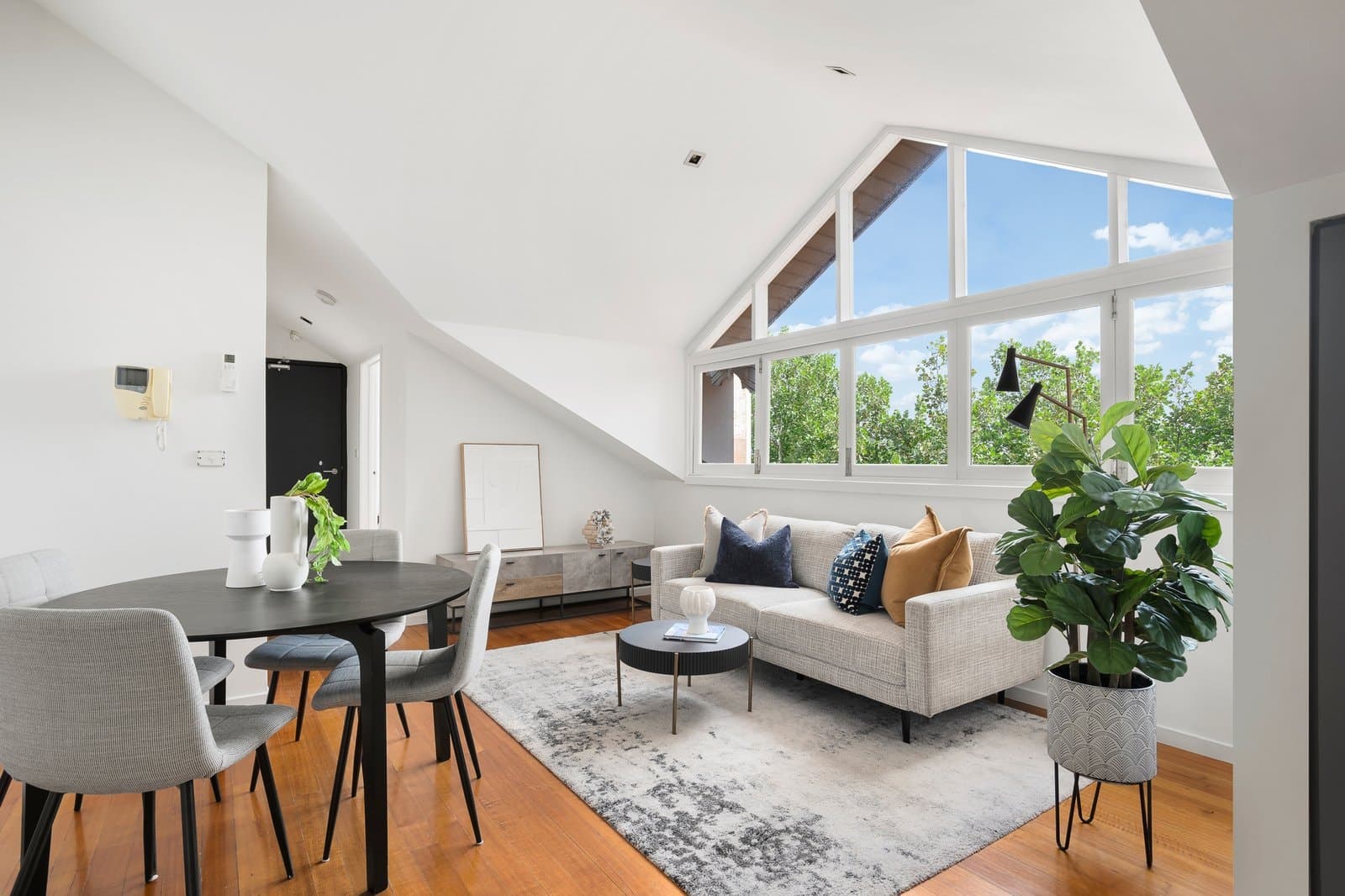 4/155 Fitzroy Street, St Kilda - Thumbnail 2