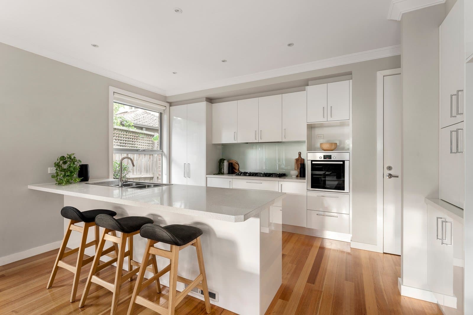 94a Durham Road, Surrey Hills - Thumbnail 3