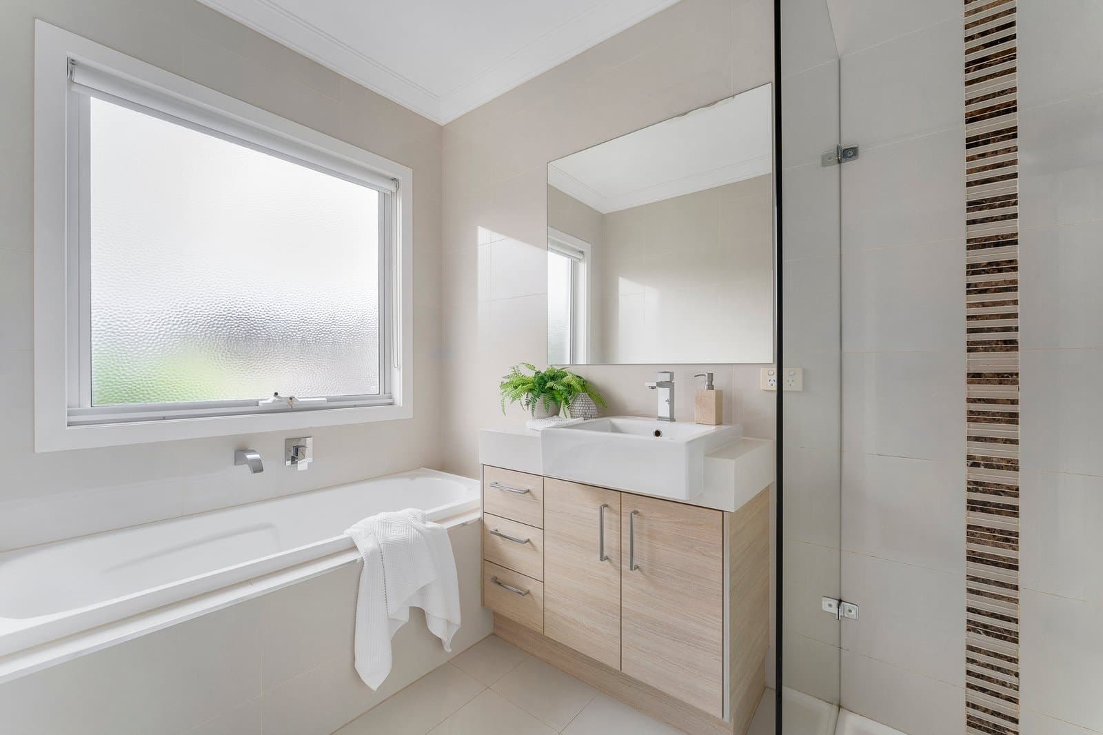 94a Durham Road, Surrey Hills - Thumbnail 8