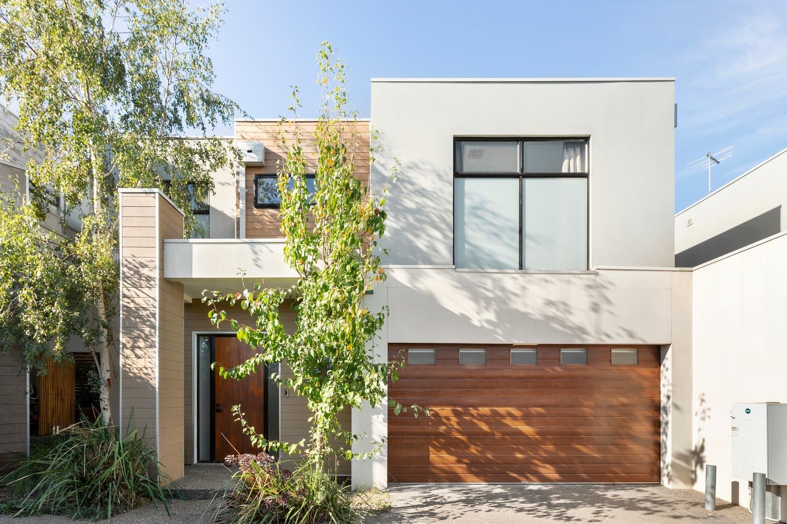 2/1 Louise Court, Doncaster - Image 1