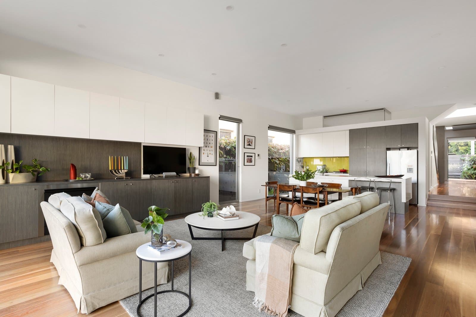732 Burwood Road, Hawthorn East - Thumbnail 2