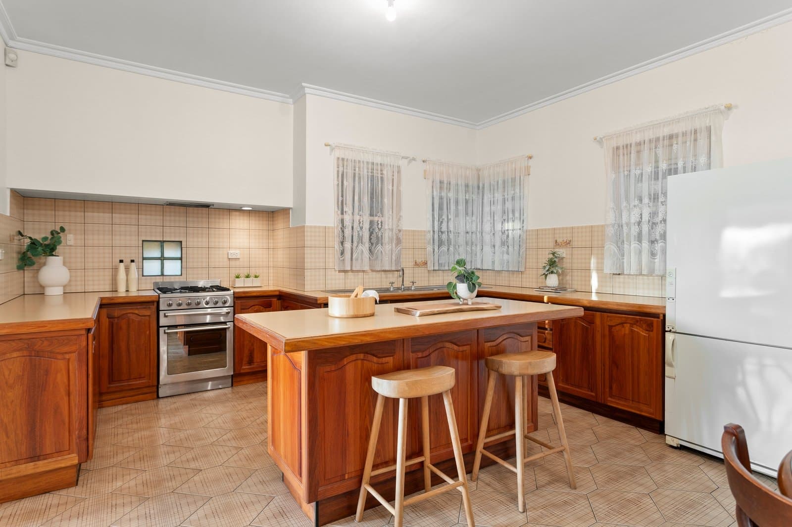 1180 Burke Road, Balwyn North - Thumbnail 3