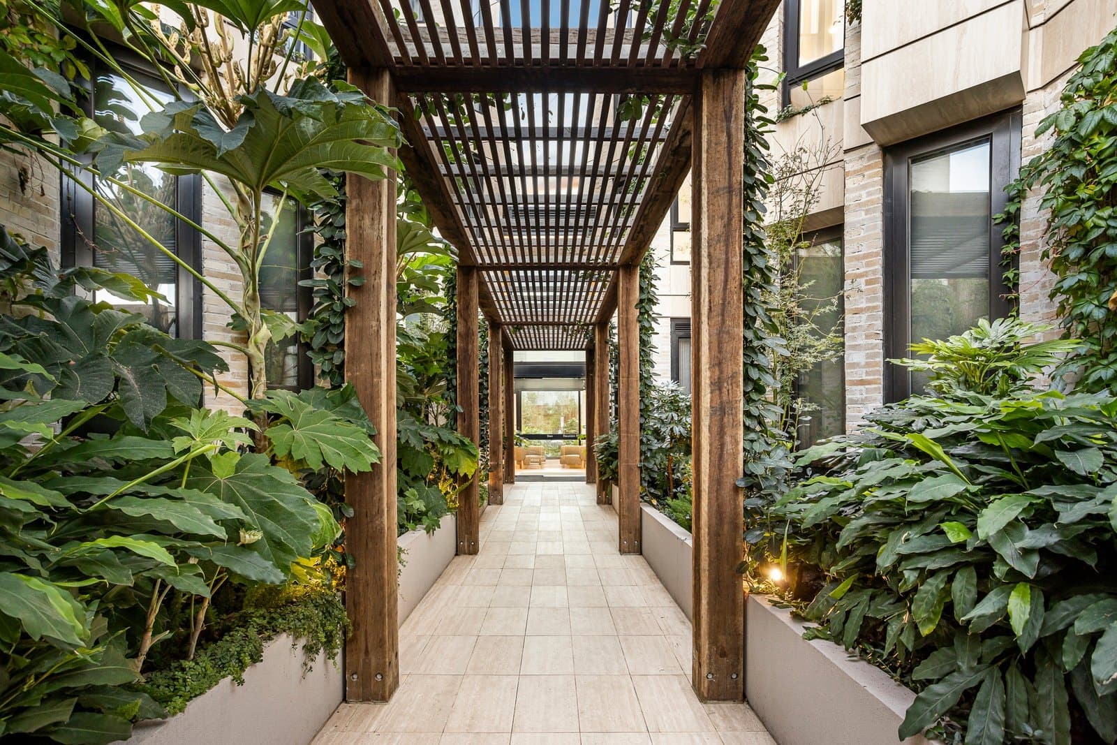G02 1A Deakin Street South, Hampton - Thumbnail 2