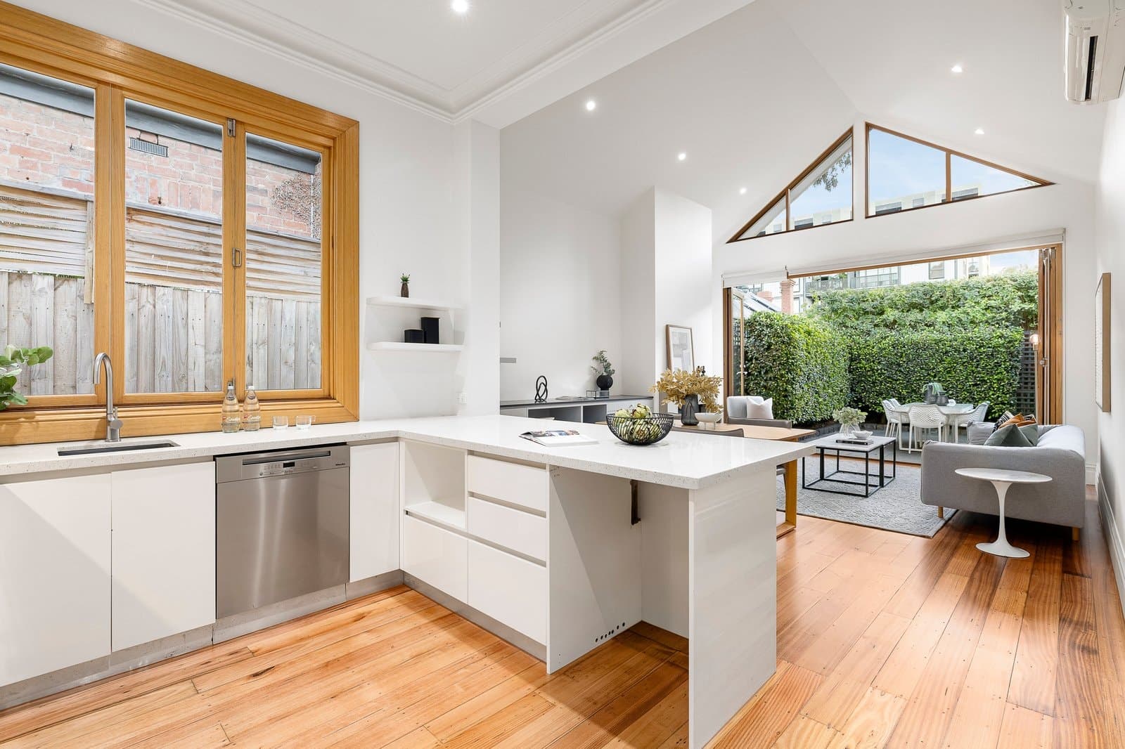 19 York Street, Prahran - Thumbnail 3