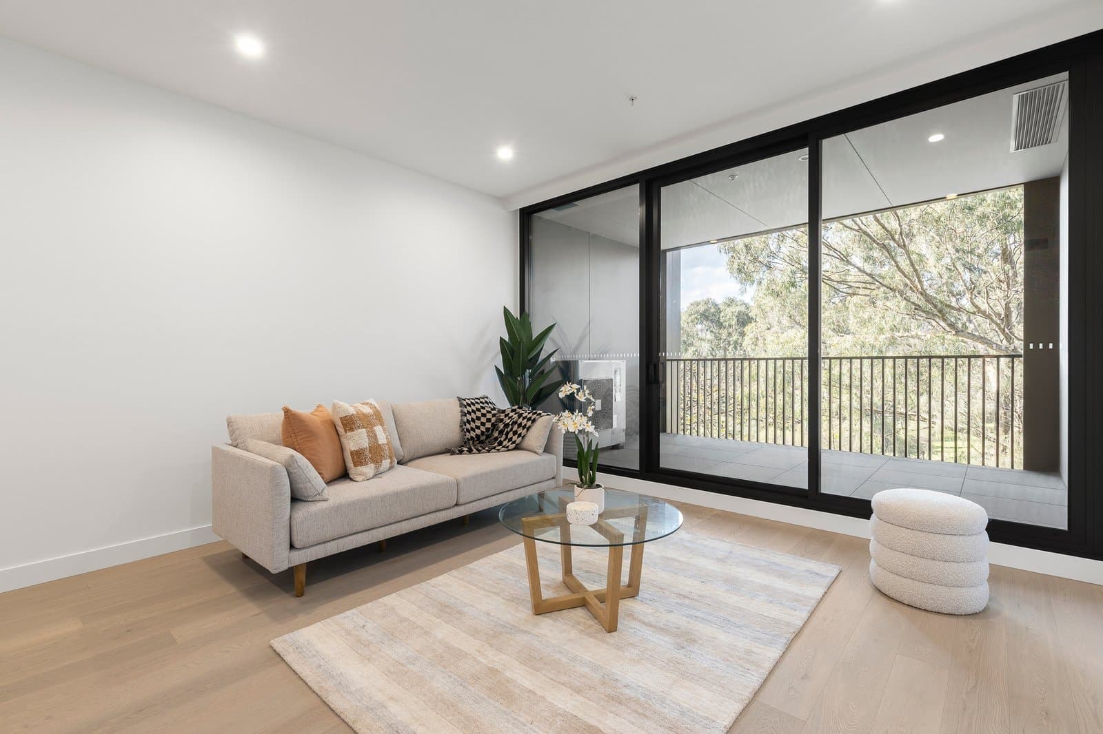 114/1559-1567 High Street, Glen Iris - Thumbnail 2
