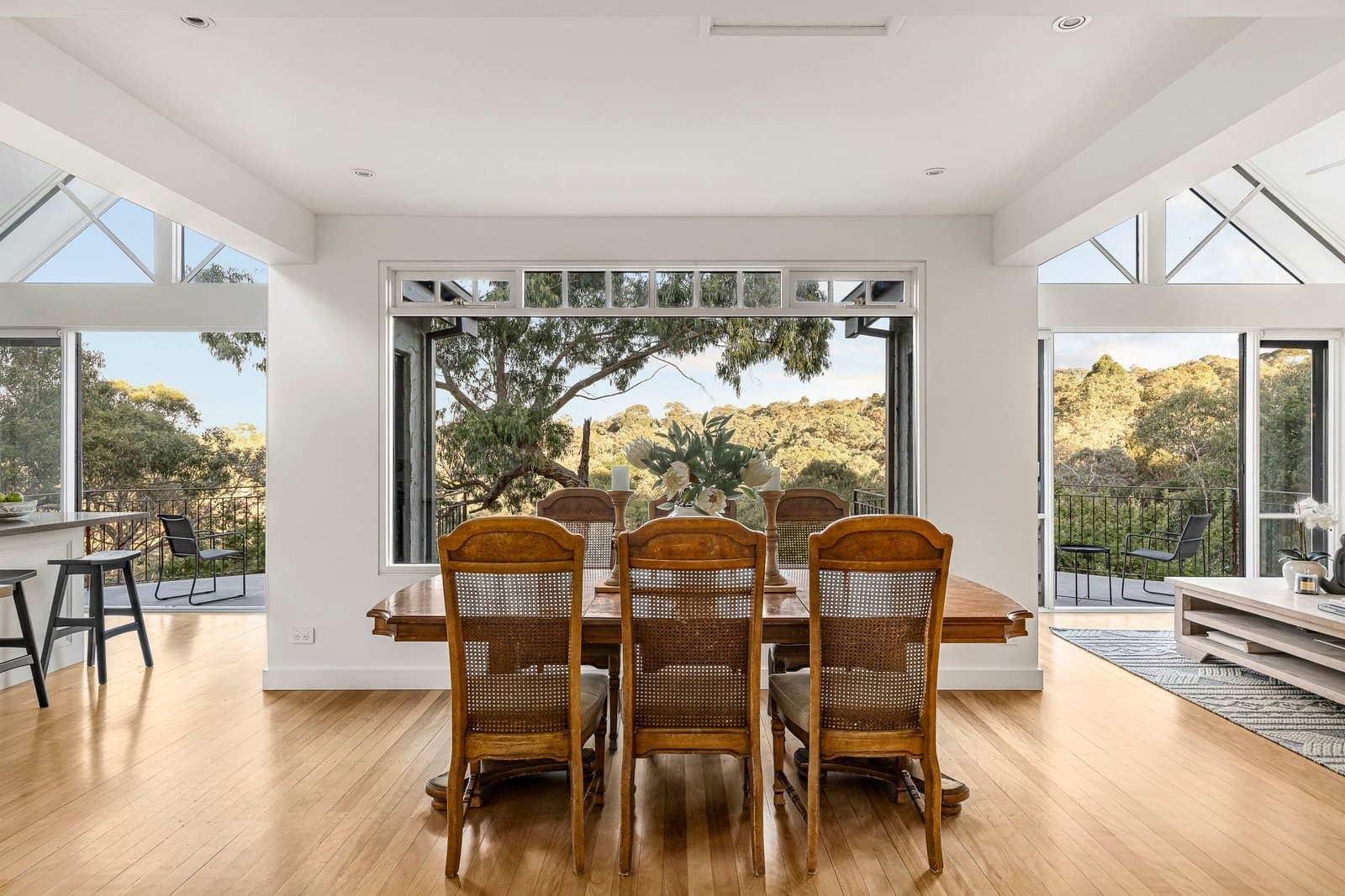 14-16 Grandview Road, Warrandyte - Thumbnail 3