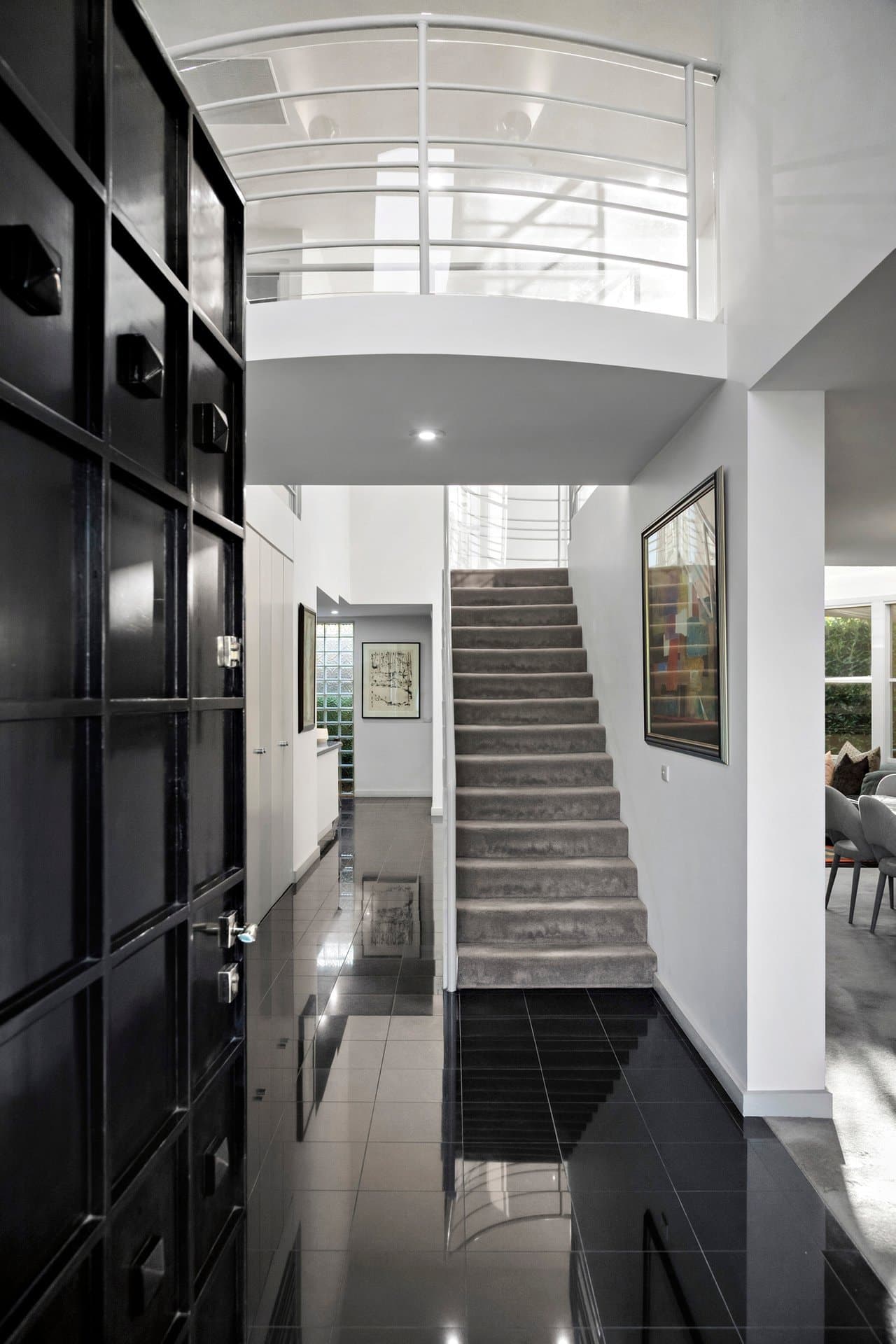 21 Lynch Street, Brighton - Thumbnail 2