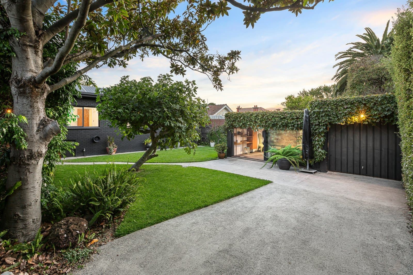 333 Waverley Road, Malvern East - Thumbnail 2
