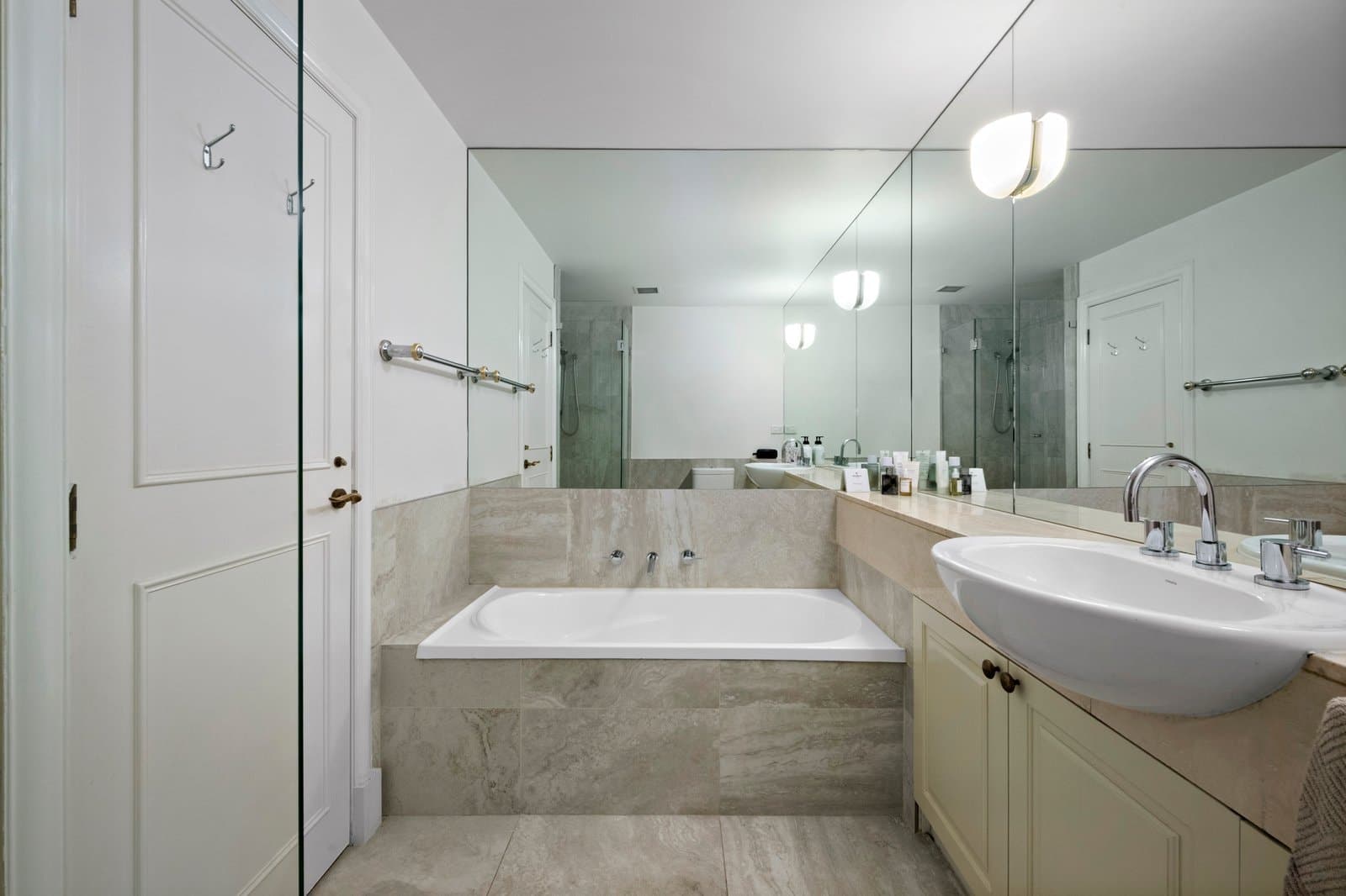 26/380 Toorak Road, South Yarra - Thumbnail 6