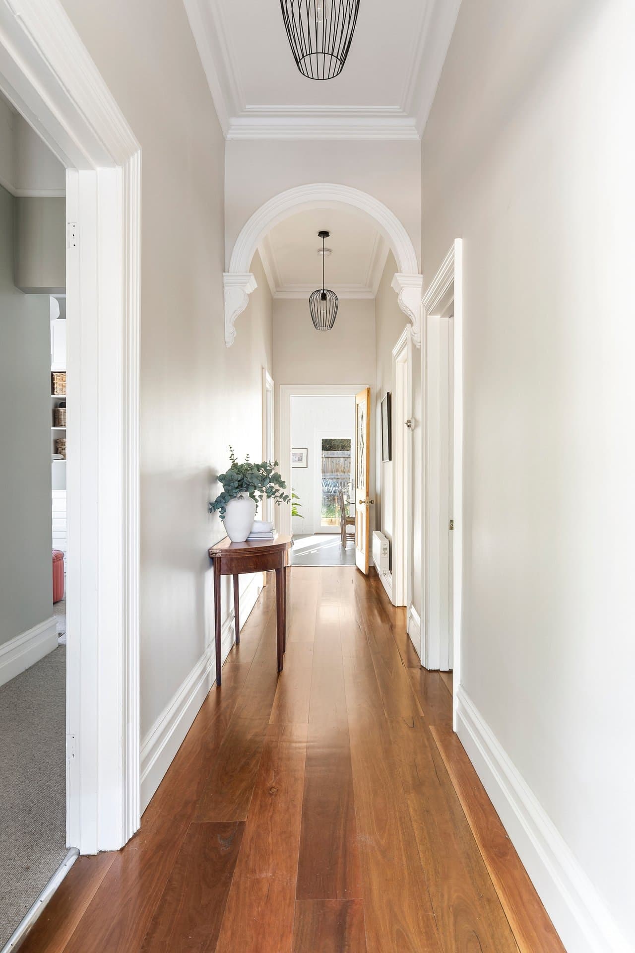 8 Hull Street, Hawthorn - Thumbnail 2