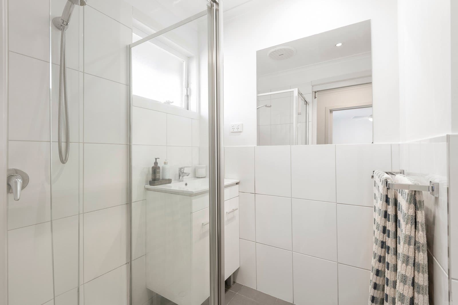 2/9 Meadow Grove, Balwyn - Thumbnail 7