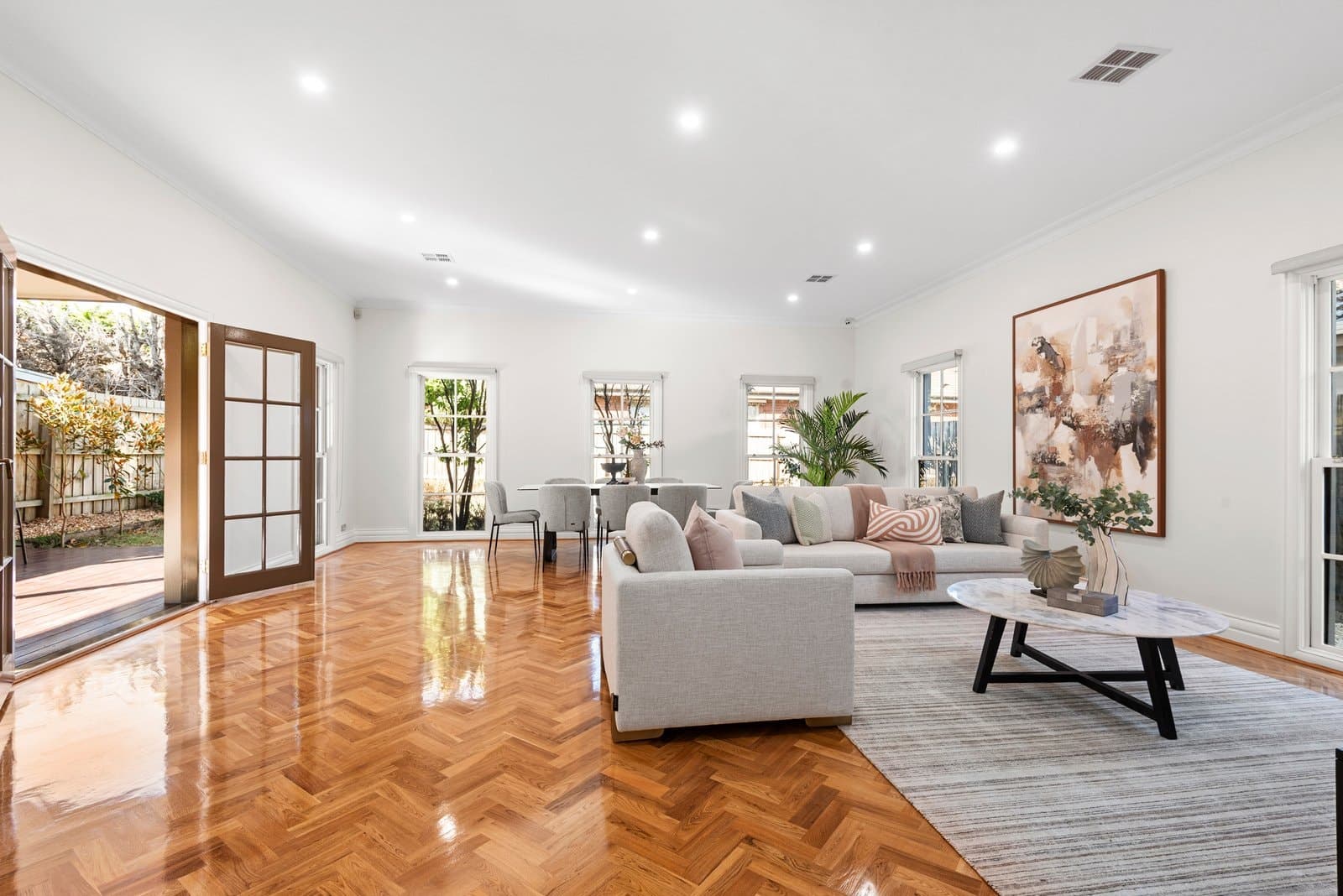 20 Wentworth Avenue, Canterbury - Thumbnail 2