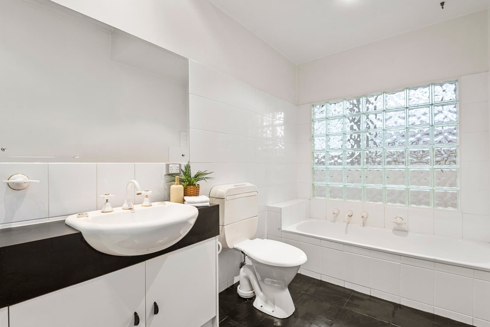1/110 Belmore Road, Balwyn - Thumbnail 8