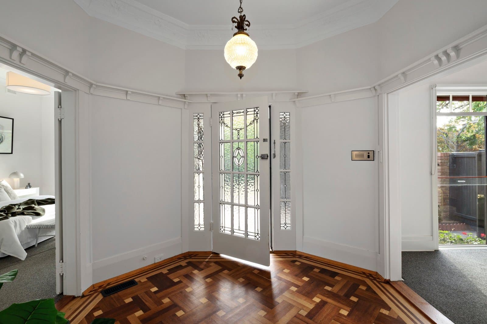 1 Lorac Avenue, Brighton - Thumbnail 2