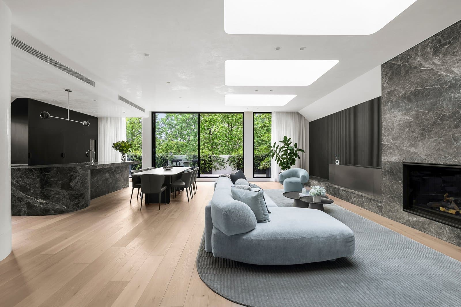 Penthouse, 11 Struan Street, Toorak - Thumbnail 2