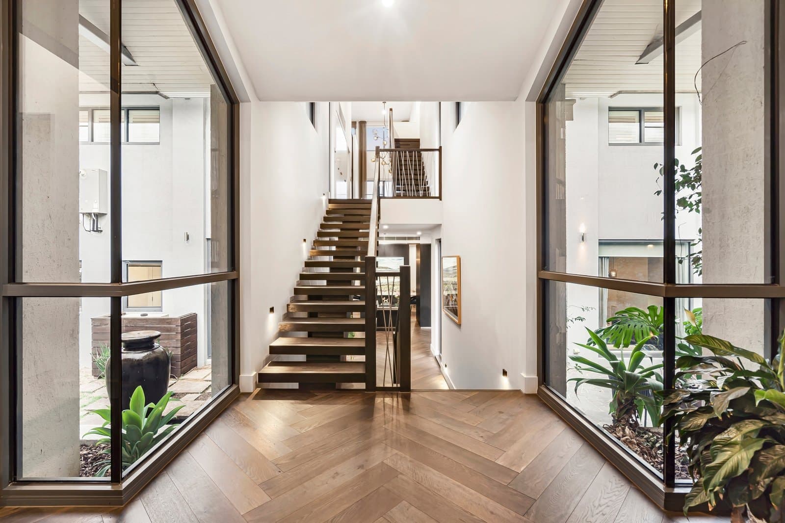 40-42 Balwyn Road, Canterbury - Thumbnail 2