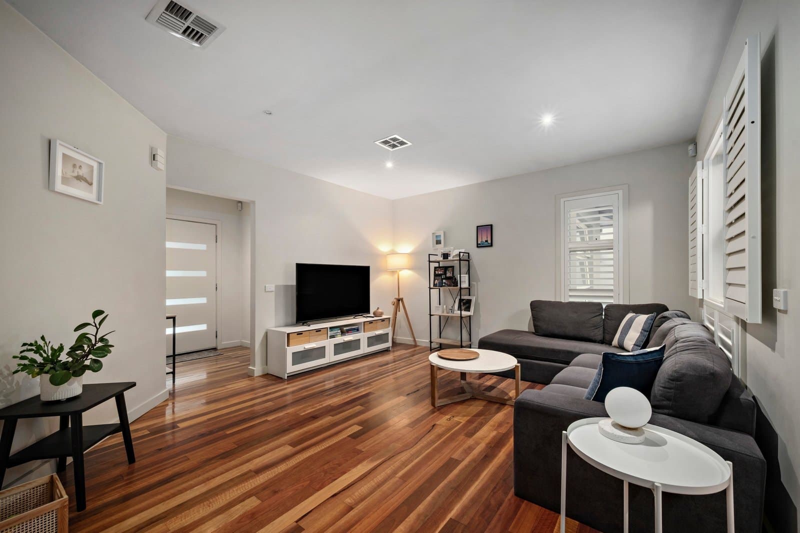 2/10 Brown Street, Brighton East - Thumbnail 2