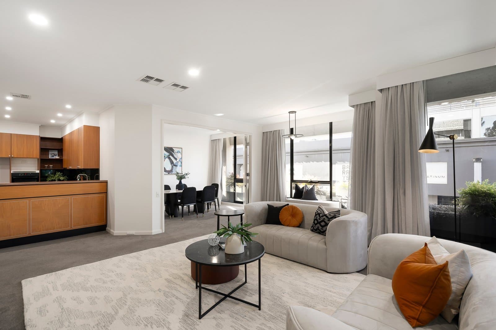 2/286 Toorak Road, South Yarra - Thumbnail 3