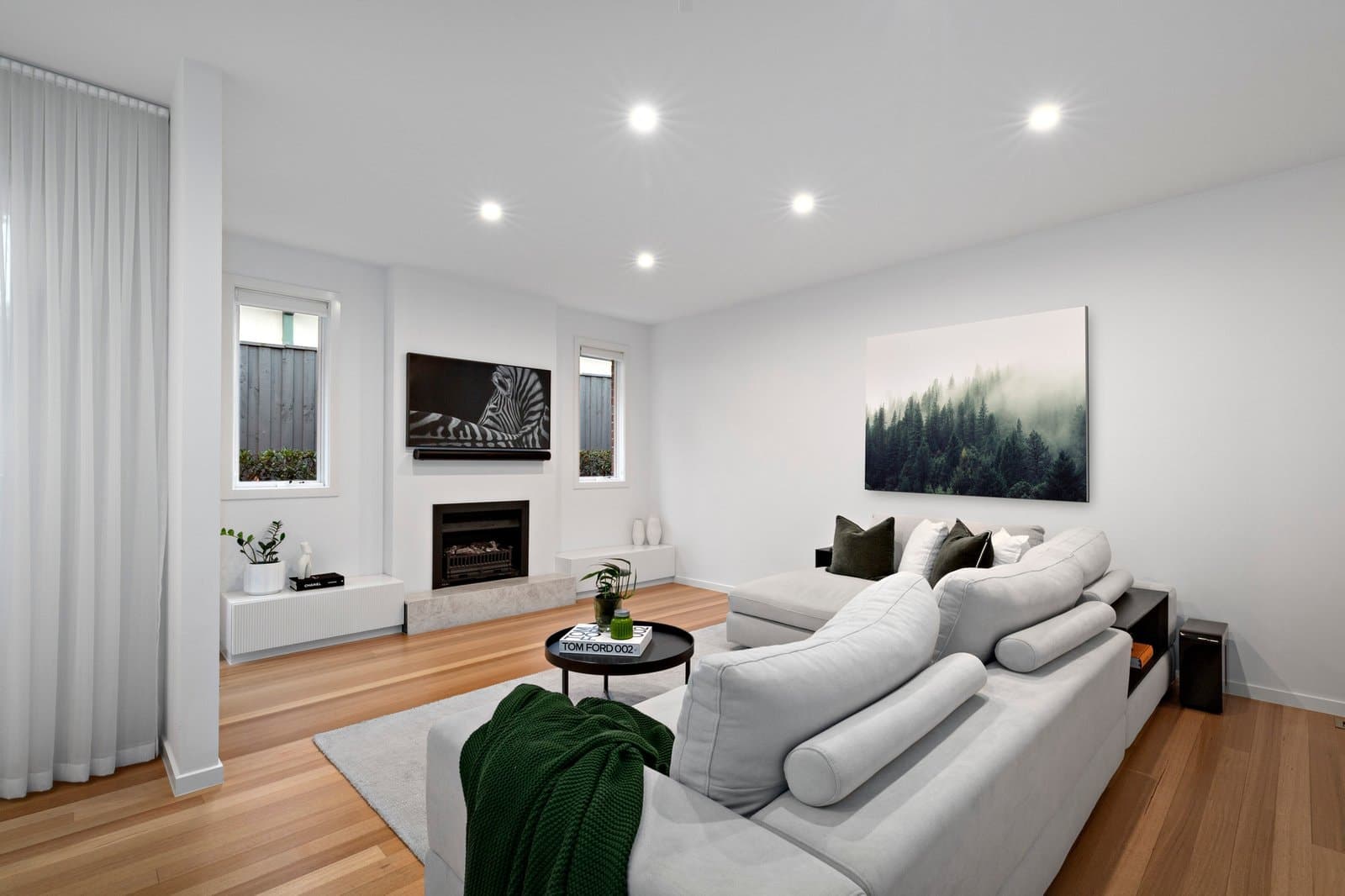 2/1 Bowen Street, Malvern East - Image 1