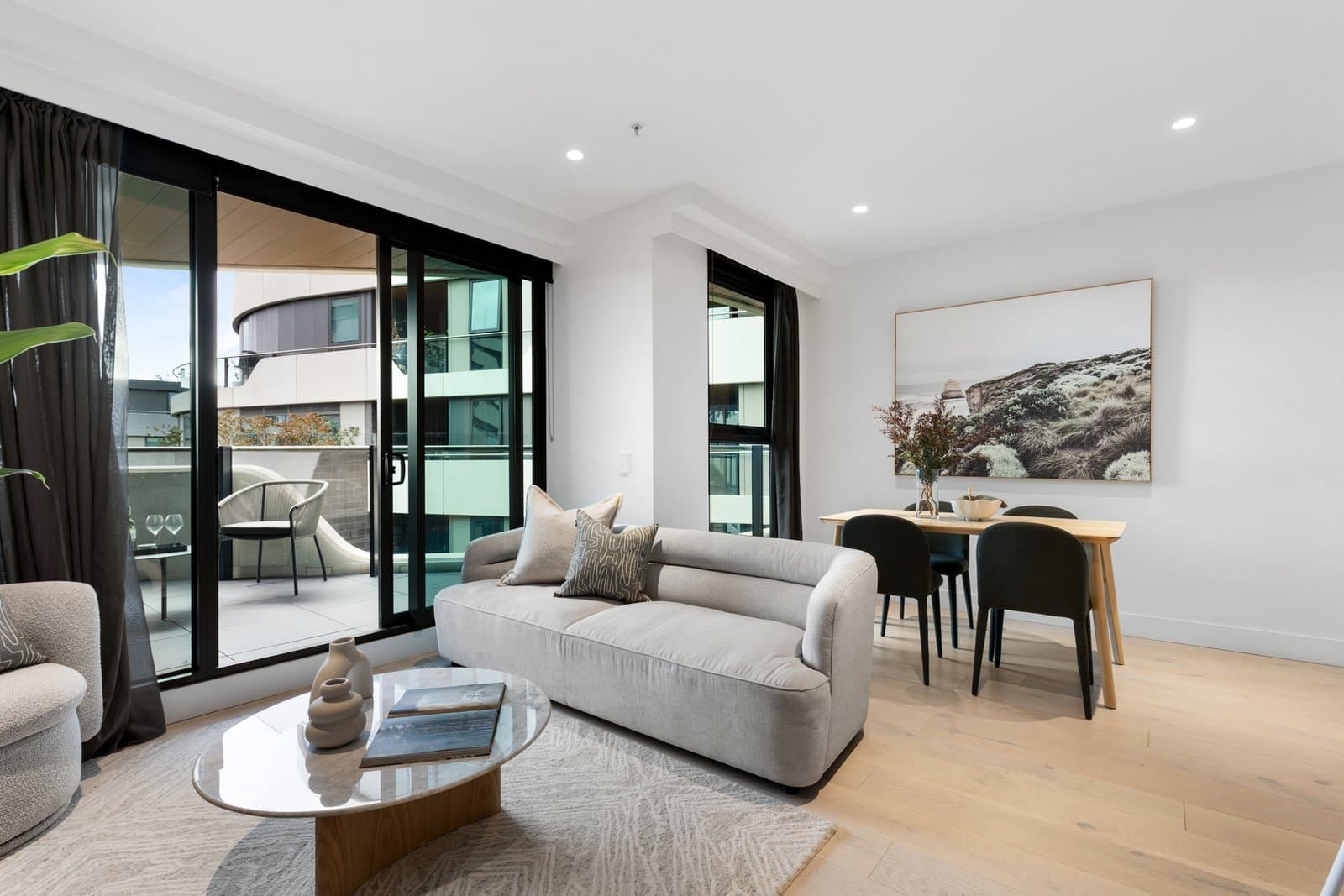 110/708 Burwood Road, Hawthorn East - Thumbnail 2