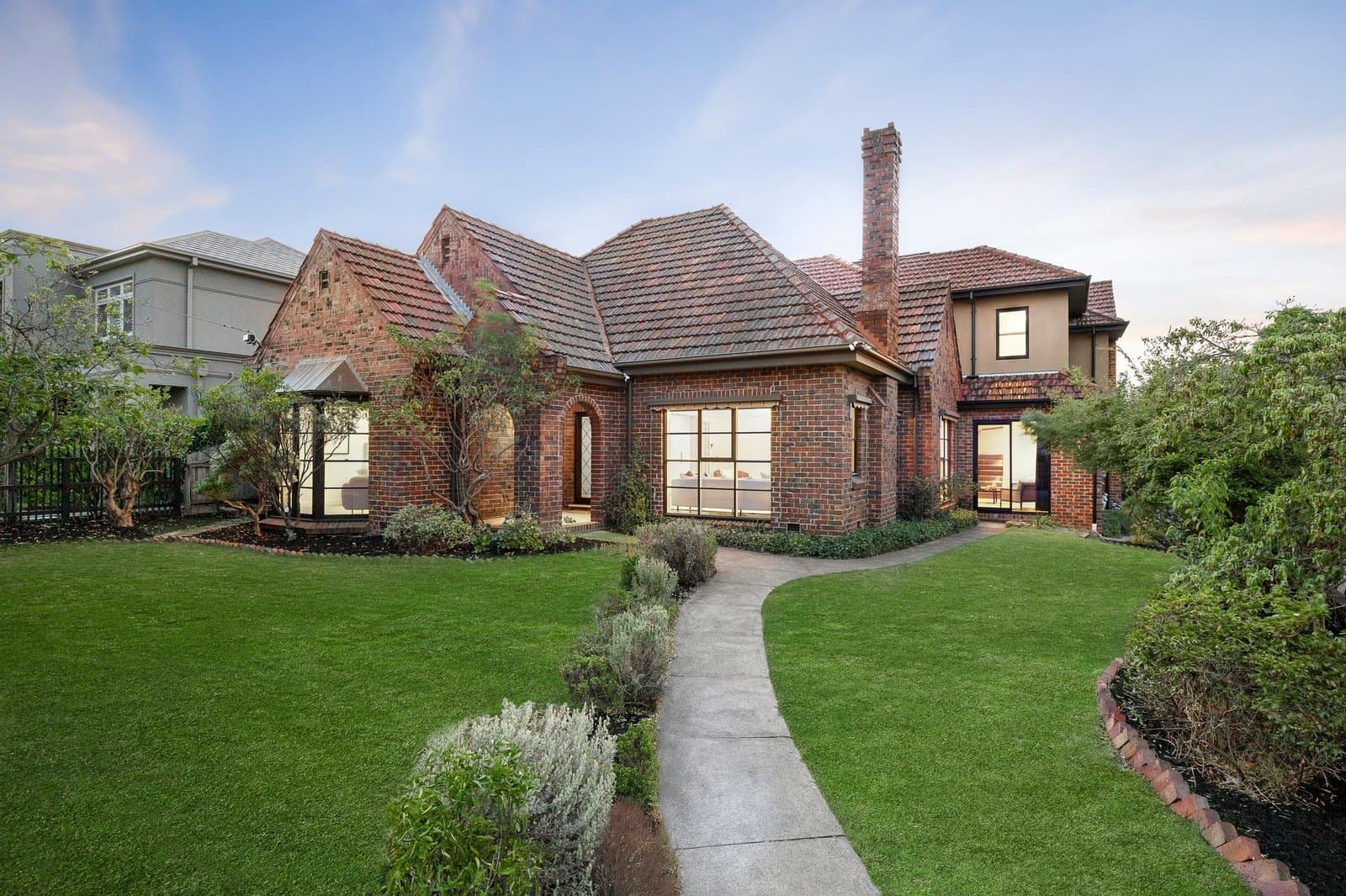 9 Huntingfield Road, Brighton - Image 1