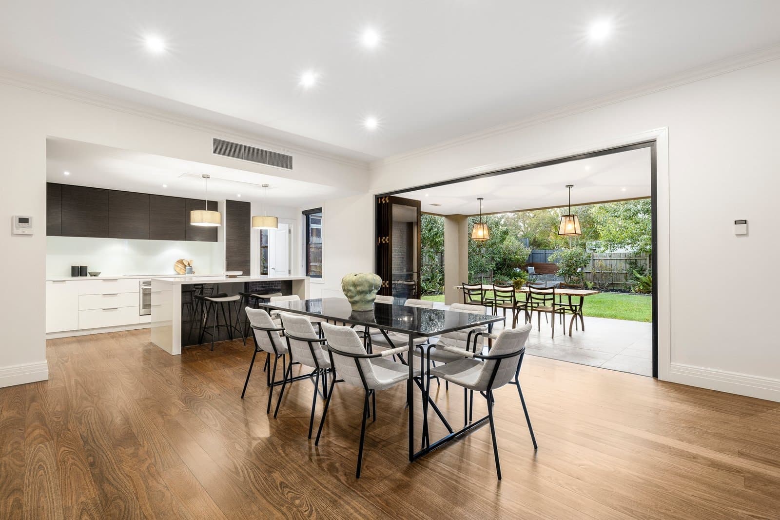 9 Huntingfield Road, Brighton - Thumbnail 8