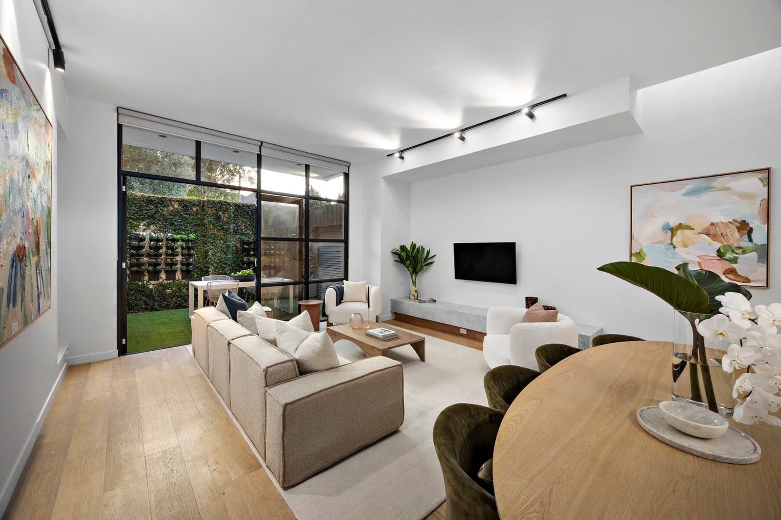 19 Clara Street, South Yarra - Thumbnail 2