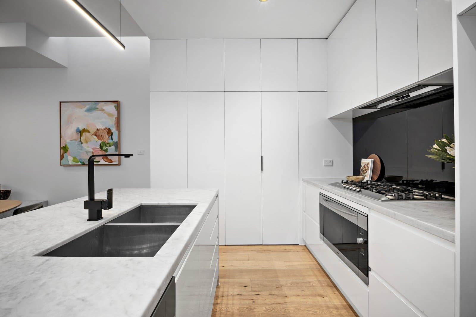 19 Clara Street, South Yarra - Thumbnail 3