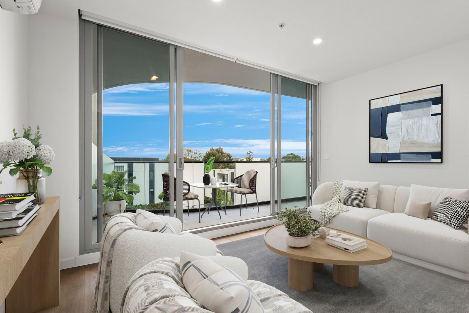 214/1 Grosvenor Street, Doncaster - Image 1