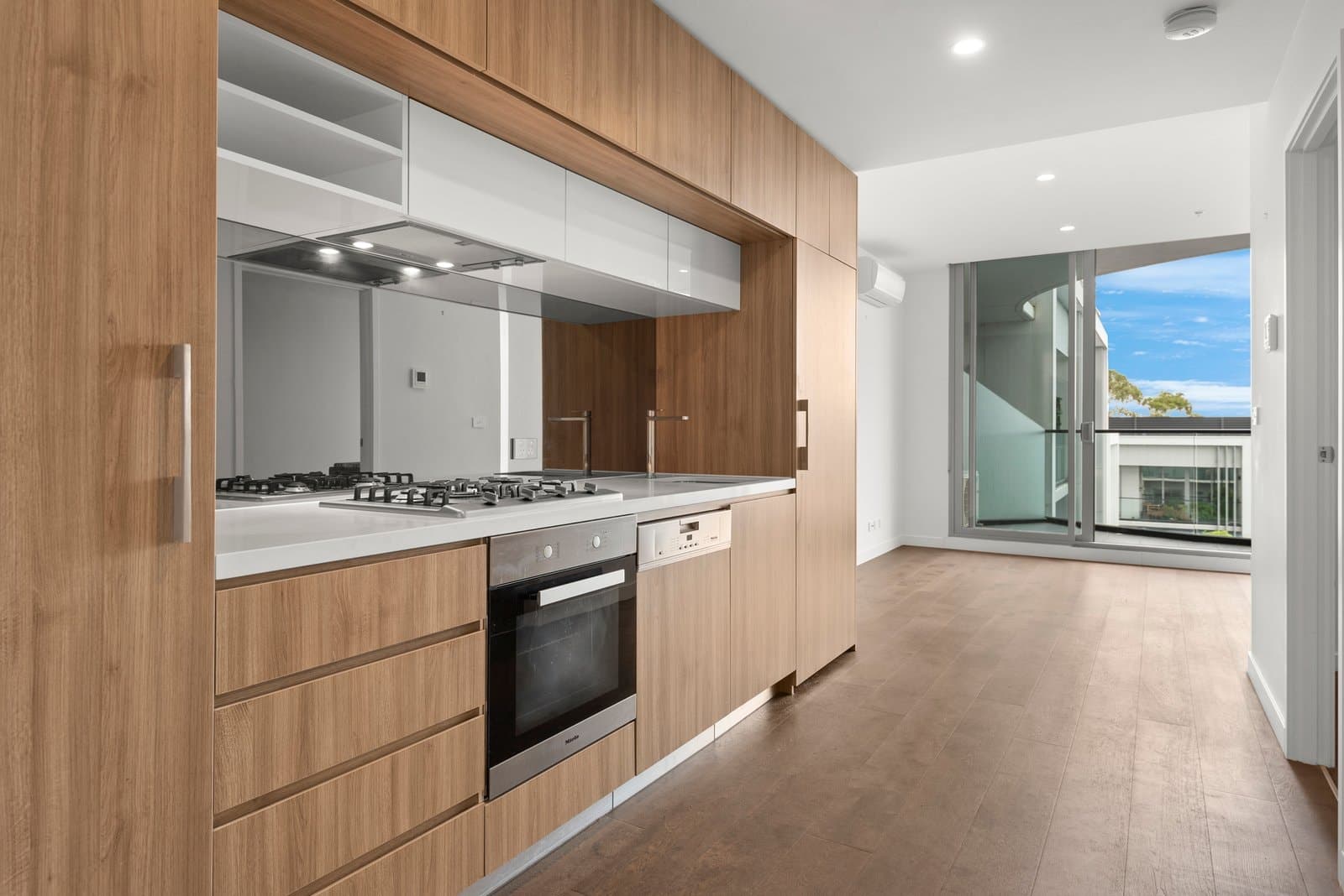214/1 Grosvenor Street, Doncaster - Thumbnail 3