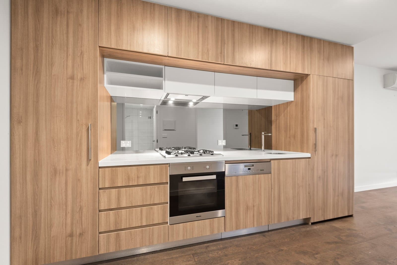 214/1 Grosvenor Street, Doncaster - Thumbnail 4