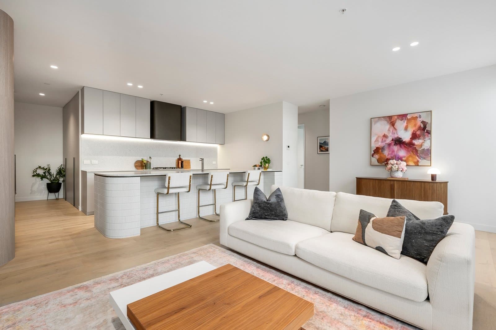 302/429 Bay Street, Brighton - Thumbnail 2