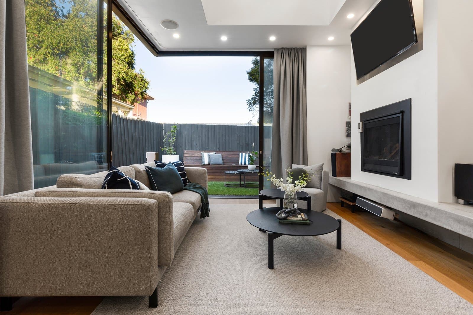 35 Banole Avenue, Prahran - Thumbnail 2