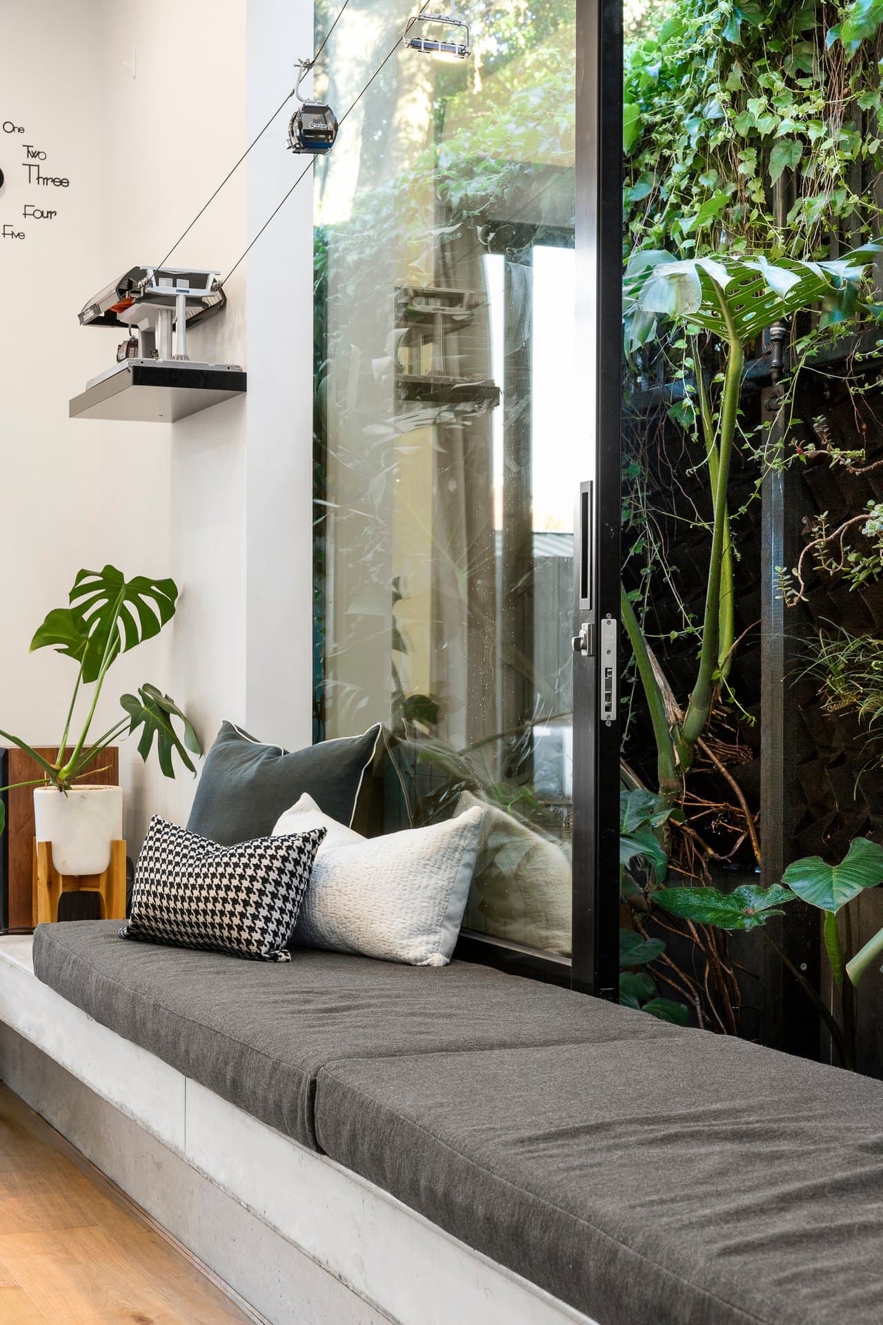 35 Banole Avenue, Prahran - Thumbnail 4