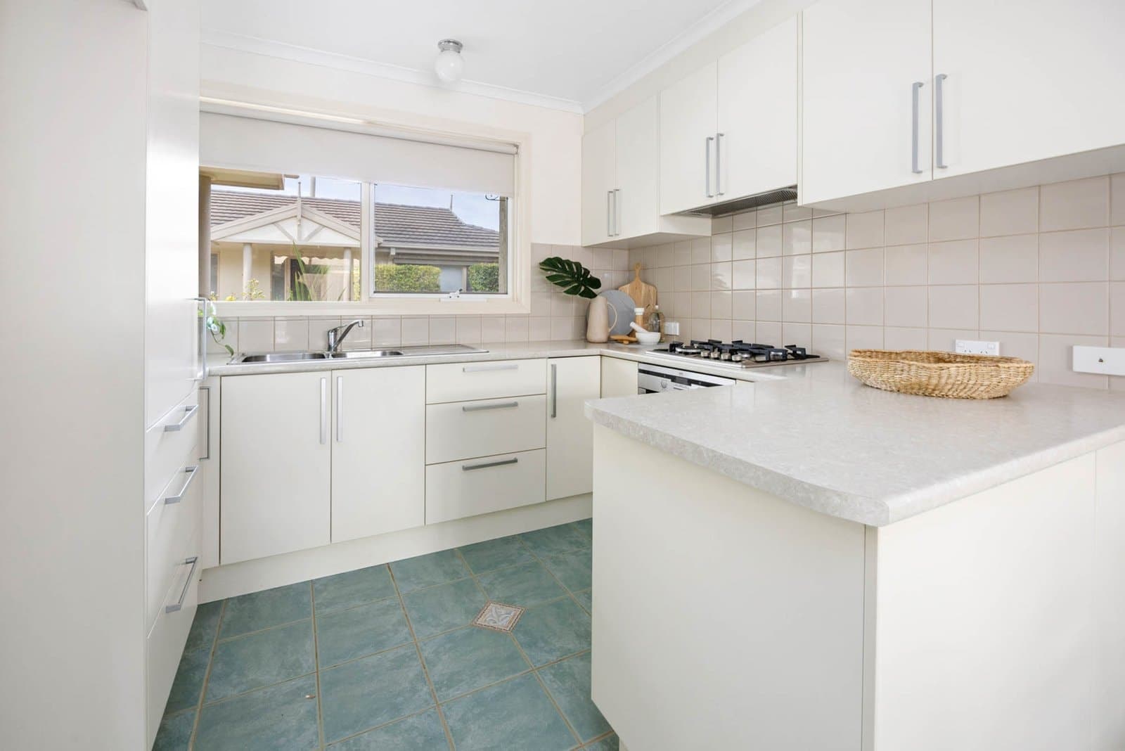 1/102 Beleura Hill Road, Mornington - Thumbnail 4