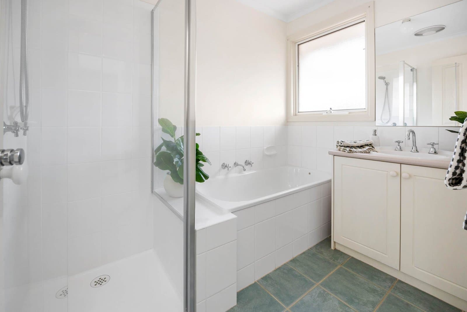 1/102 Beleura Hill Road, Mornington - Thumbnail 8