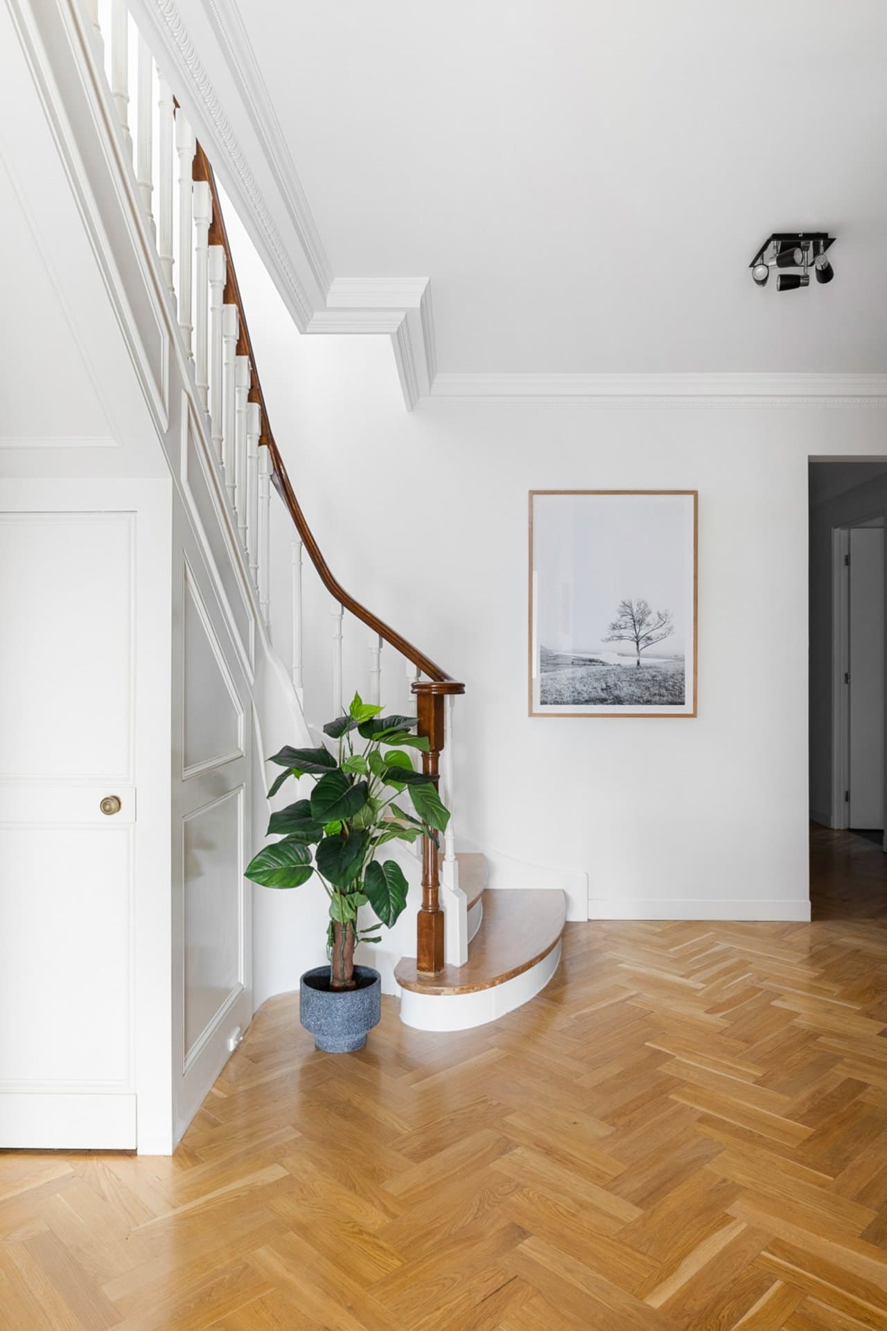 112 Esplanade, Brighton - Thumbnail 3