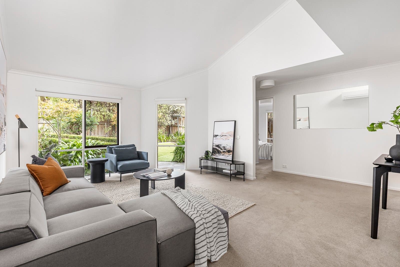 1/7 Belmont Avenue, Glen Iris - Thumbnail 2