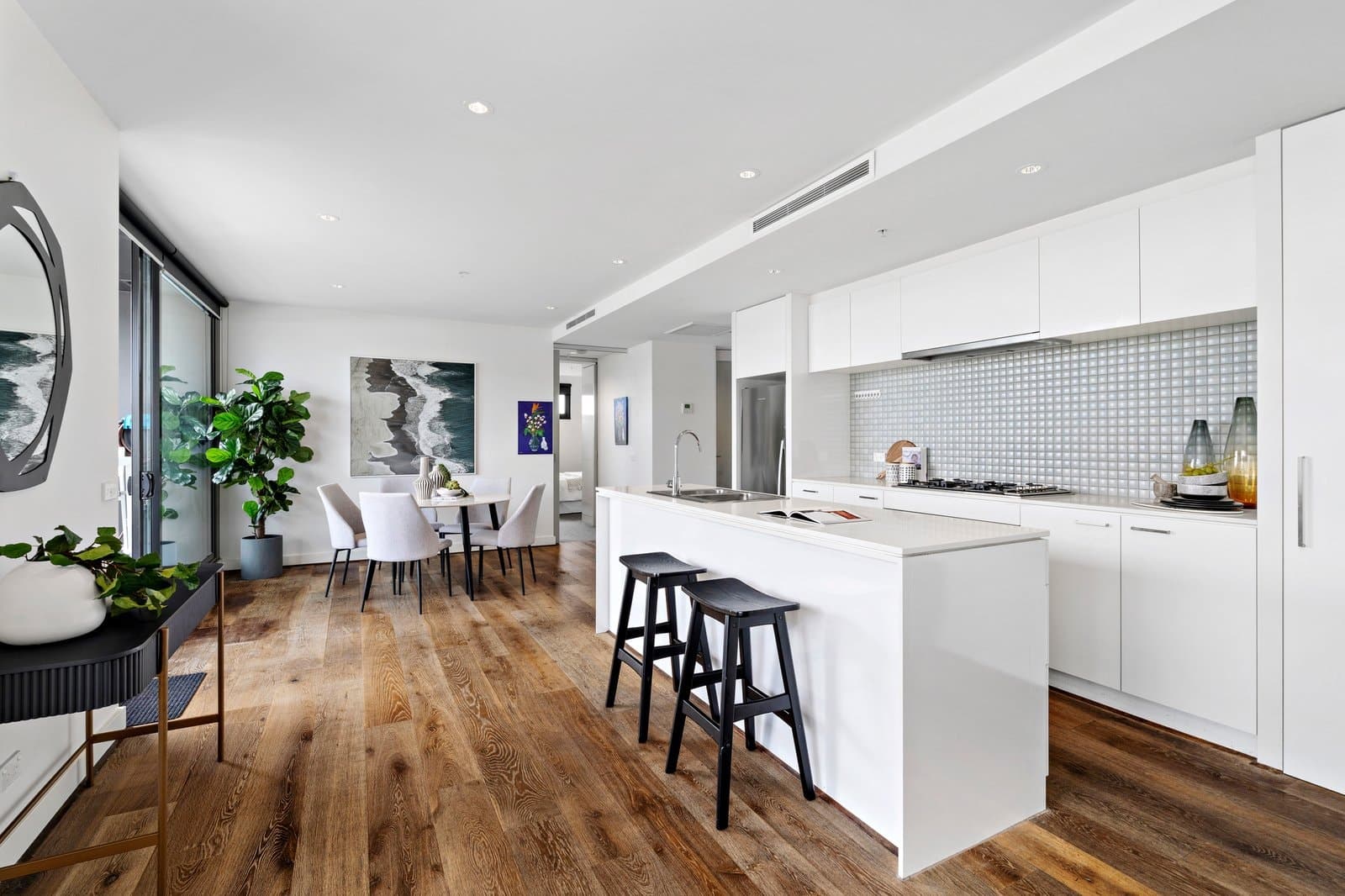 406/81 Asling Street, Brighton - Thumbnail 3