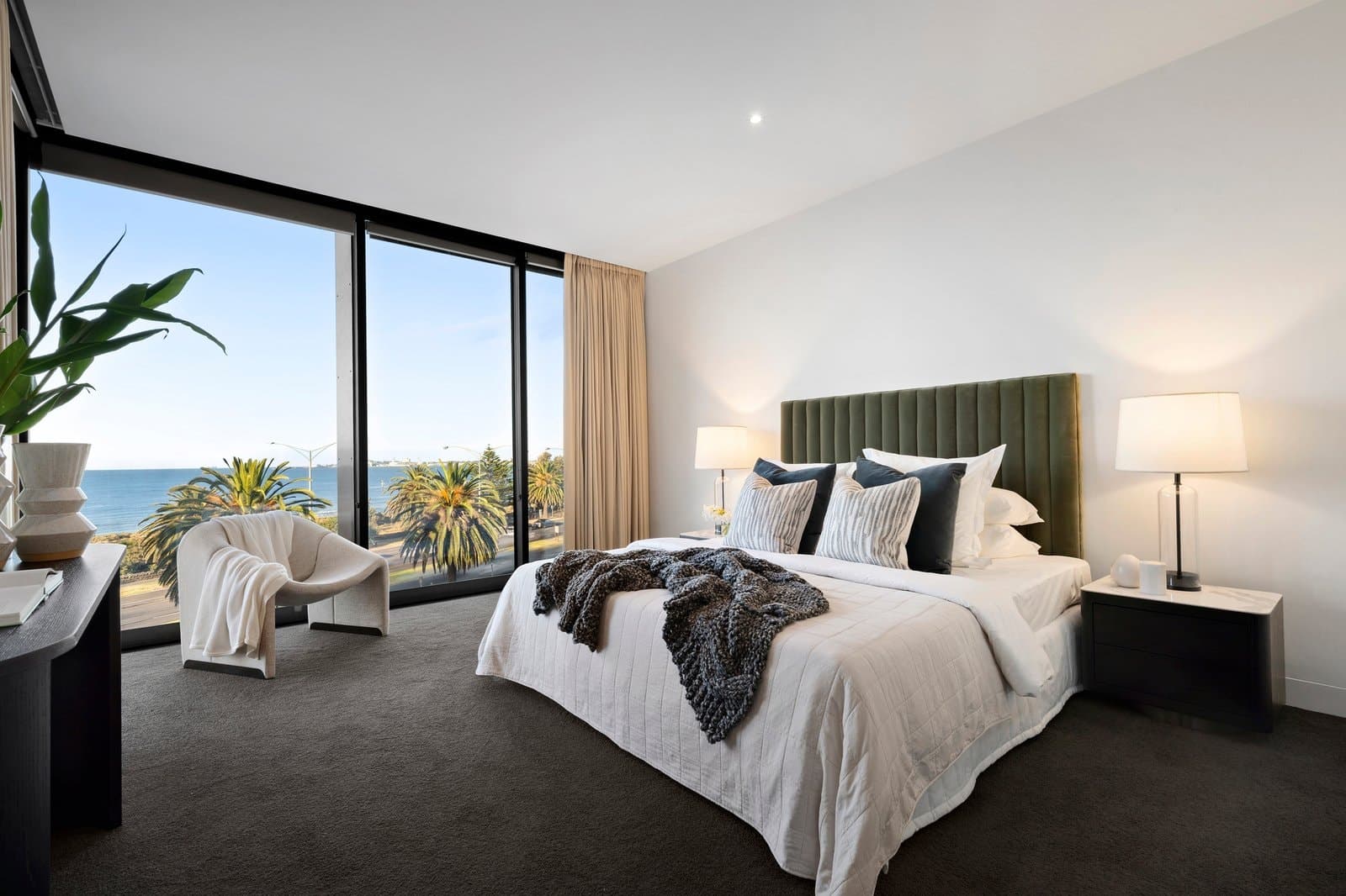 6/2 Esplanade East, Port Melbourne - Thumbnail 4